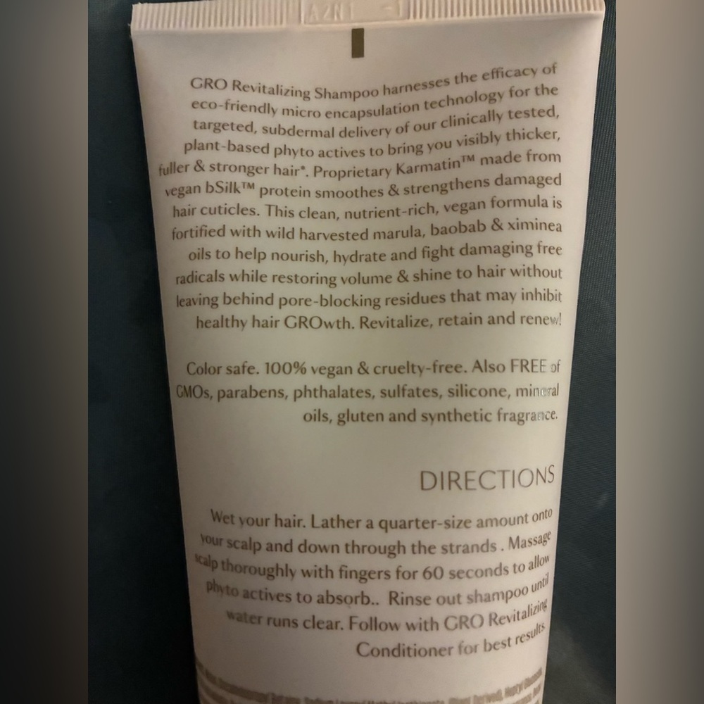 Revitalizing Shampoo and Conditioner Set - Vegamour Gro - Picture 4 of 5